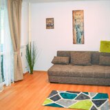 Metrou Titan (1 min.) Grigorescu, Rebreanu, apartament 2 camere, etaj 1